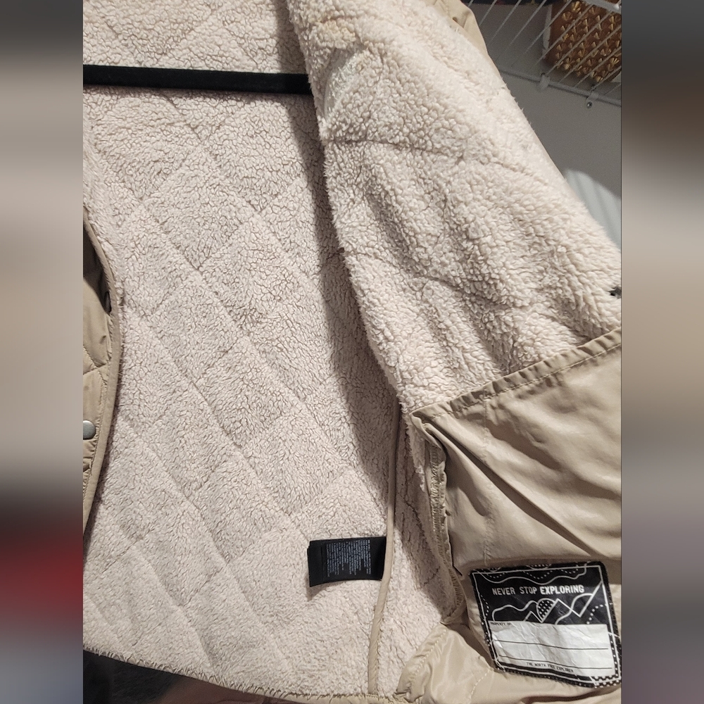 North Face Jacket Girl's size MM 10/12 - Picture 5 of 5